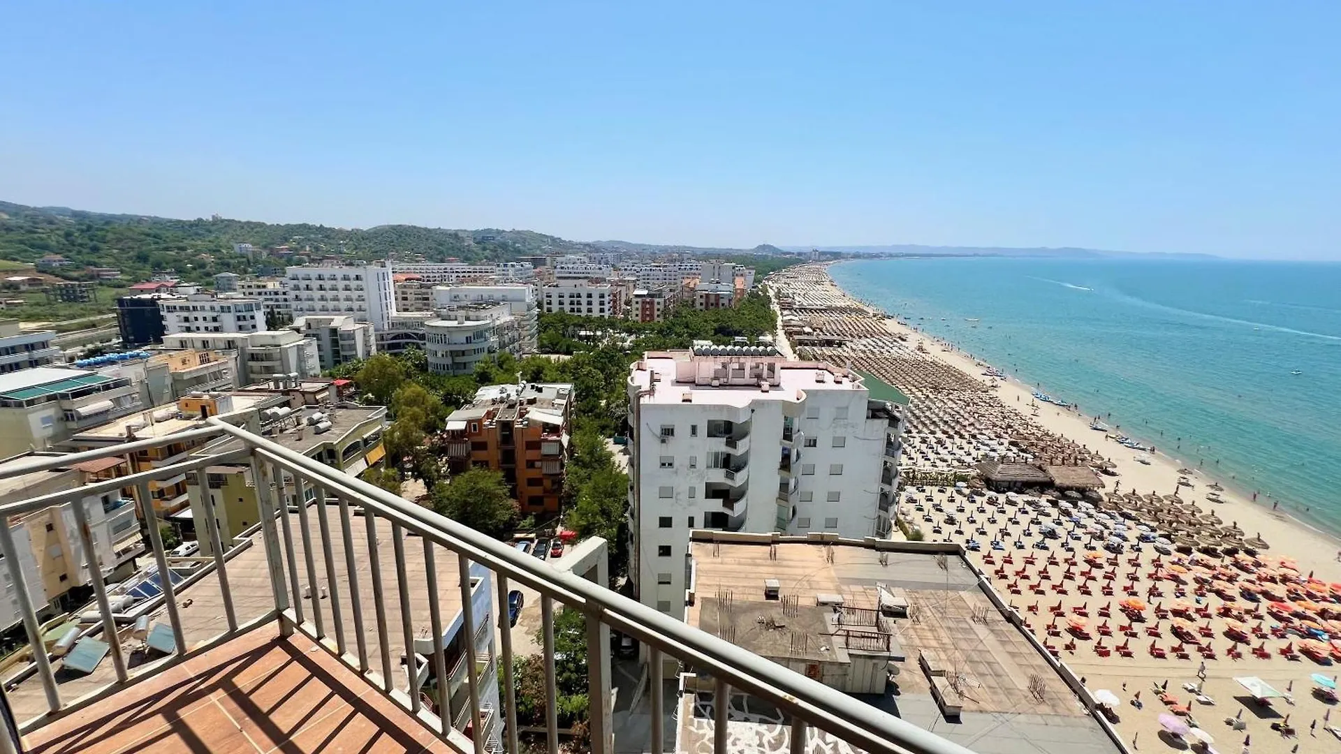 Appartment On The Beach With Sea View Durres 0*,