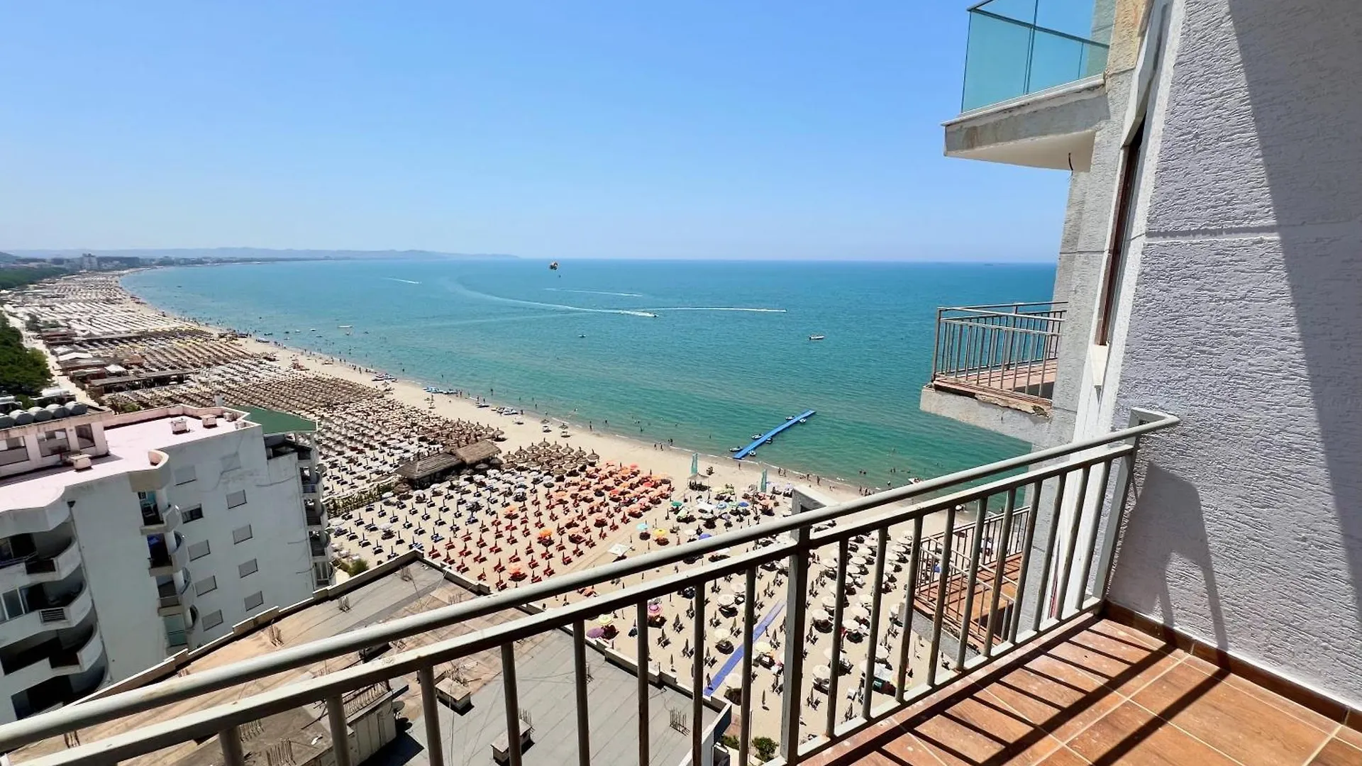Appartment On The Beach With Sea View Durres