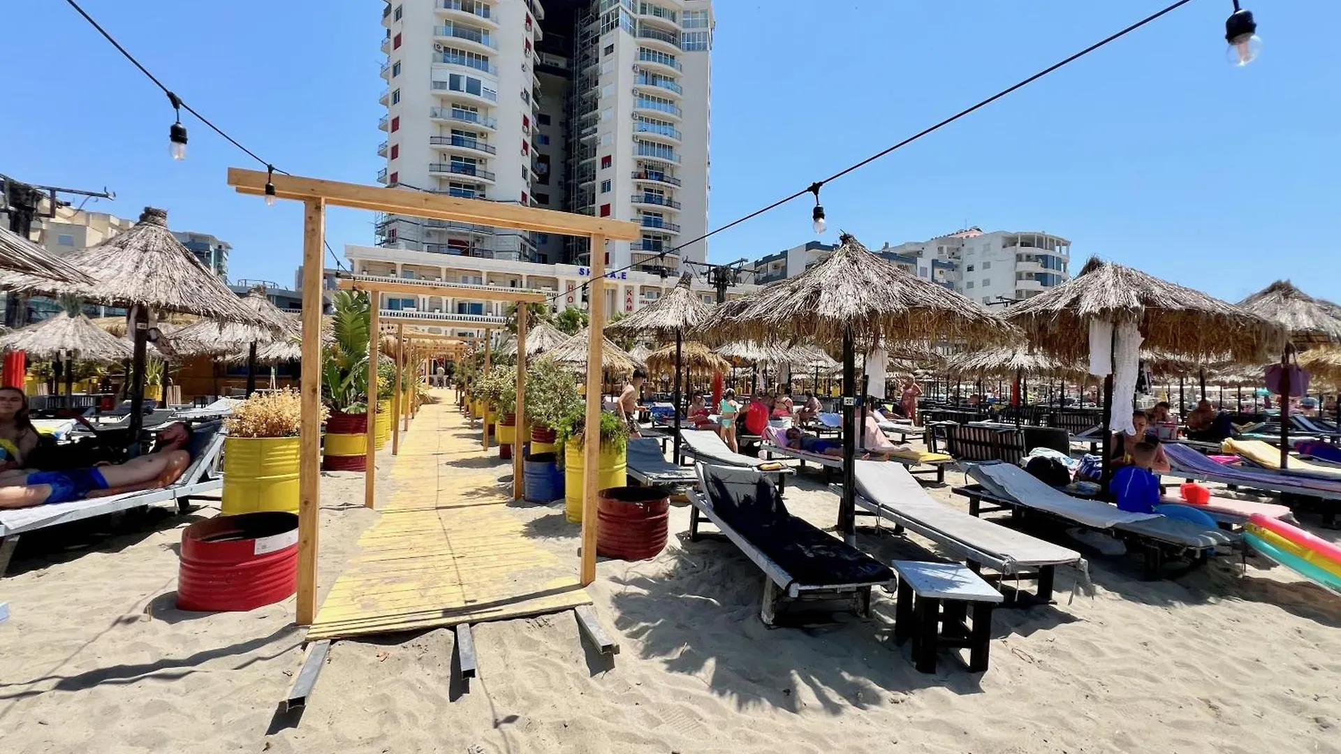 Appartment On The Beach With Sea View Durres Albania