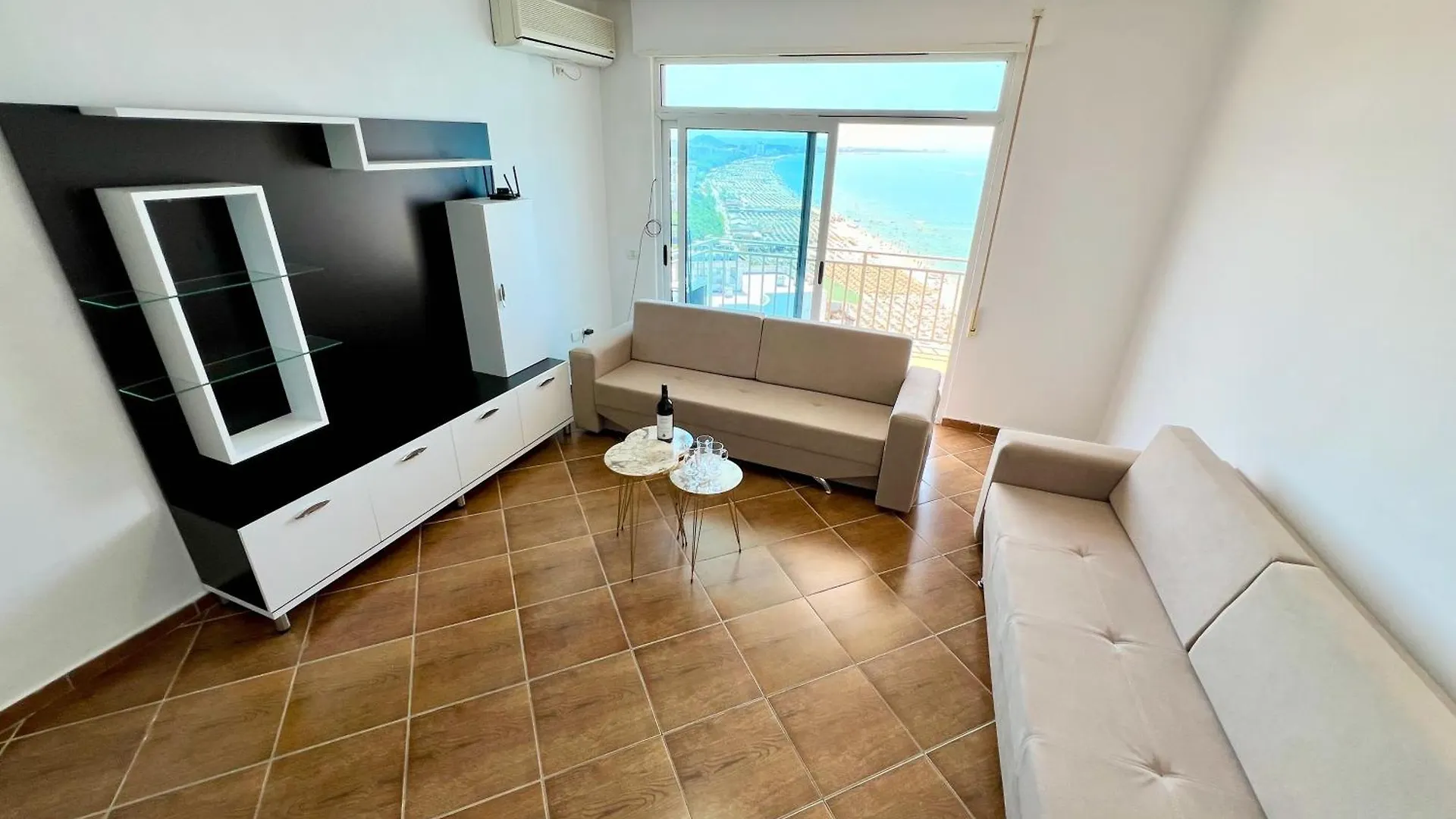 Appartment On The Beach With Sea View Durres Albania